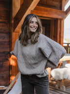 Hellbrauner Zopfstrickpullover