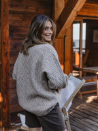 Hellbrauner Zopfstrickpullover