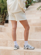 Buttergelbe Lounge-Shorts