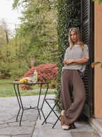 Weiß gestreiftes T-Shirt