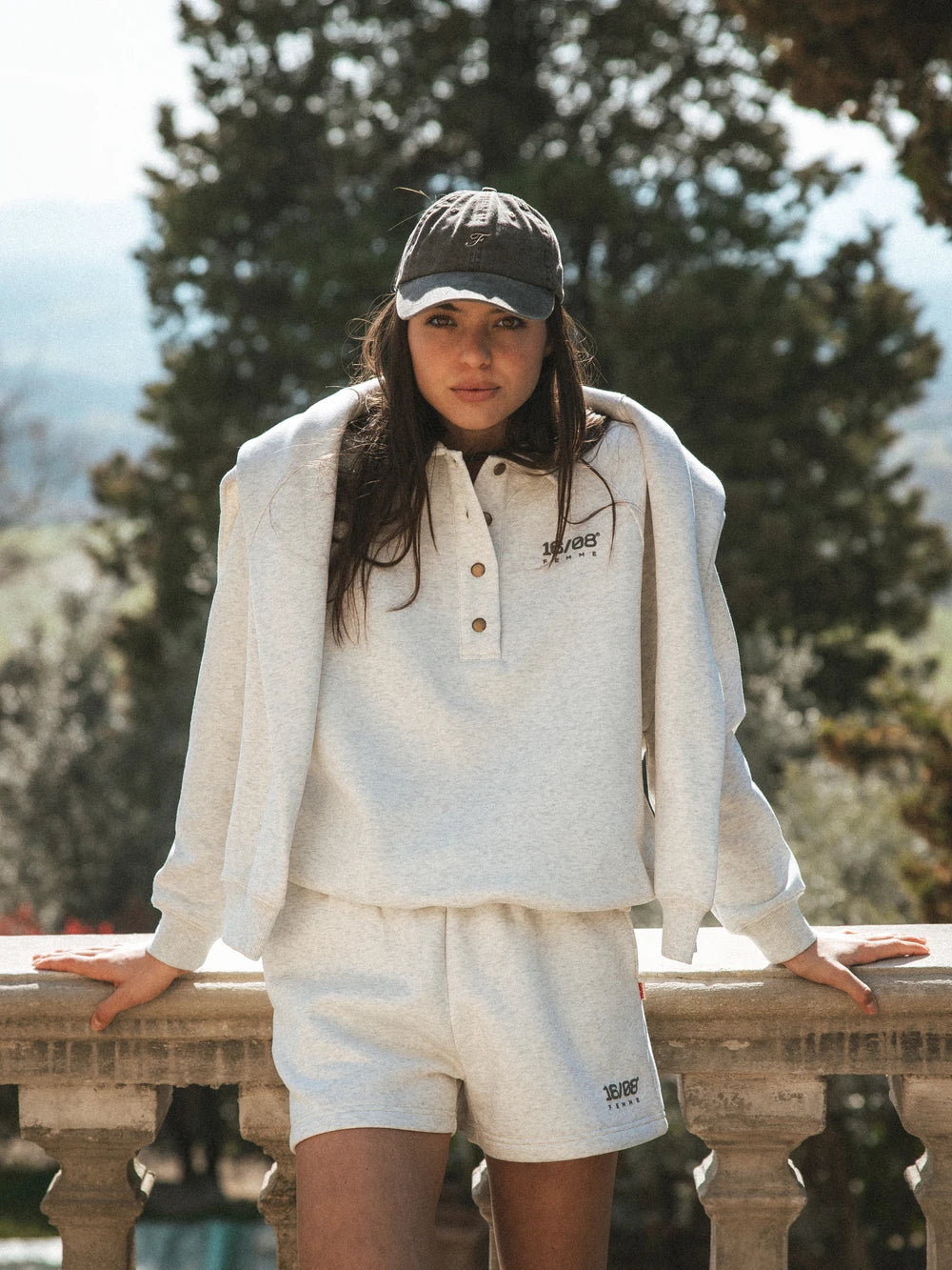 Grauer Damen-Polopullover