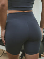Blaue Sporthose