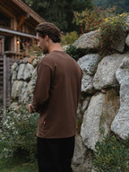 Dunkelbraunes Baumwoll-Langarmshirt