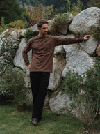 Dunkelbraunes Baumwoll-Langarmshirt