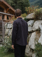 Dunkelgraues Baumwollhemd