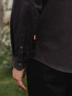 Dunkelgraues Baumwollhemd