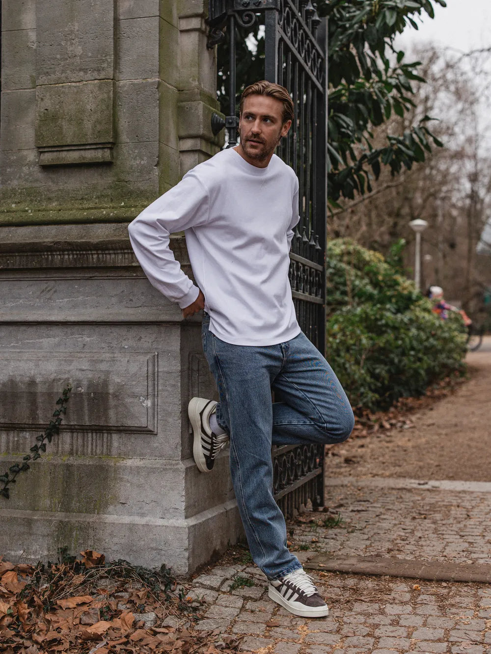 Weißes Oversize-Langarmshirt