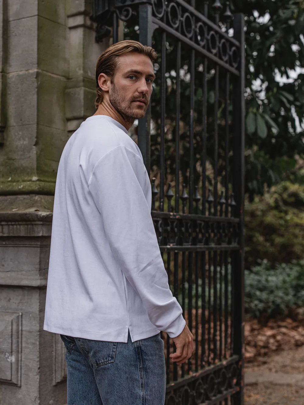 Weißes Oversize-Langarmshirt