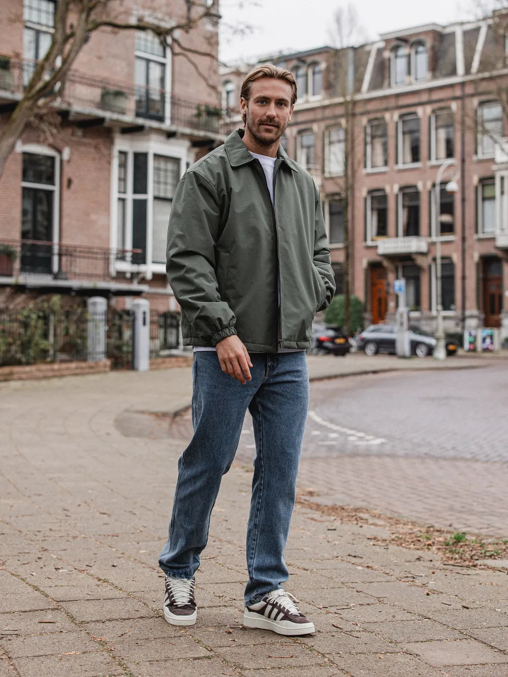 Grüne wattierte Coach-Jacke mit Reißverschluss