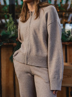 Braune Strickweste mit Reißverschluss