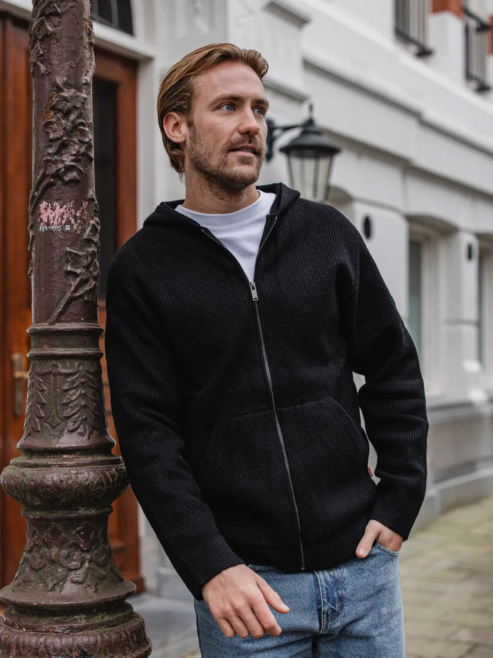 Schwarze Oversize-Strickweste