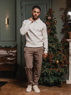 Weißer Oversize-Polopullover aus Strick