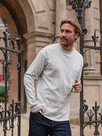 Hellgraues Langarmshirt aus Baumwolle