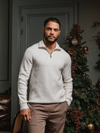 Off-White Rippstrickpullover mit halbem Reißverschluss