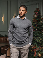 Grauer Wollpullover mit Rundhalsausschnitt