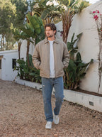 Olivgrüne, wattierte Coach-Jacke mit Reißverschluss