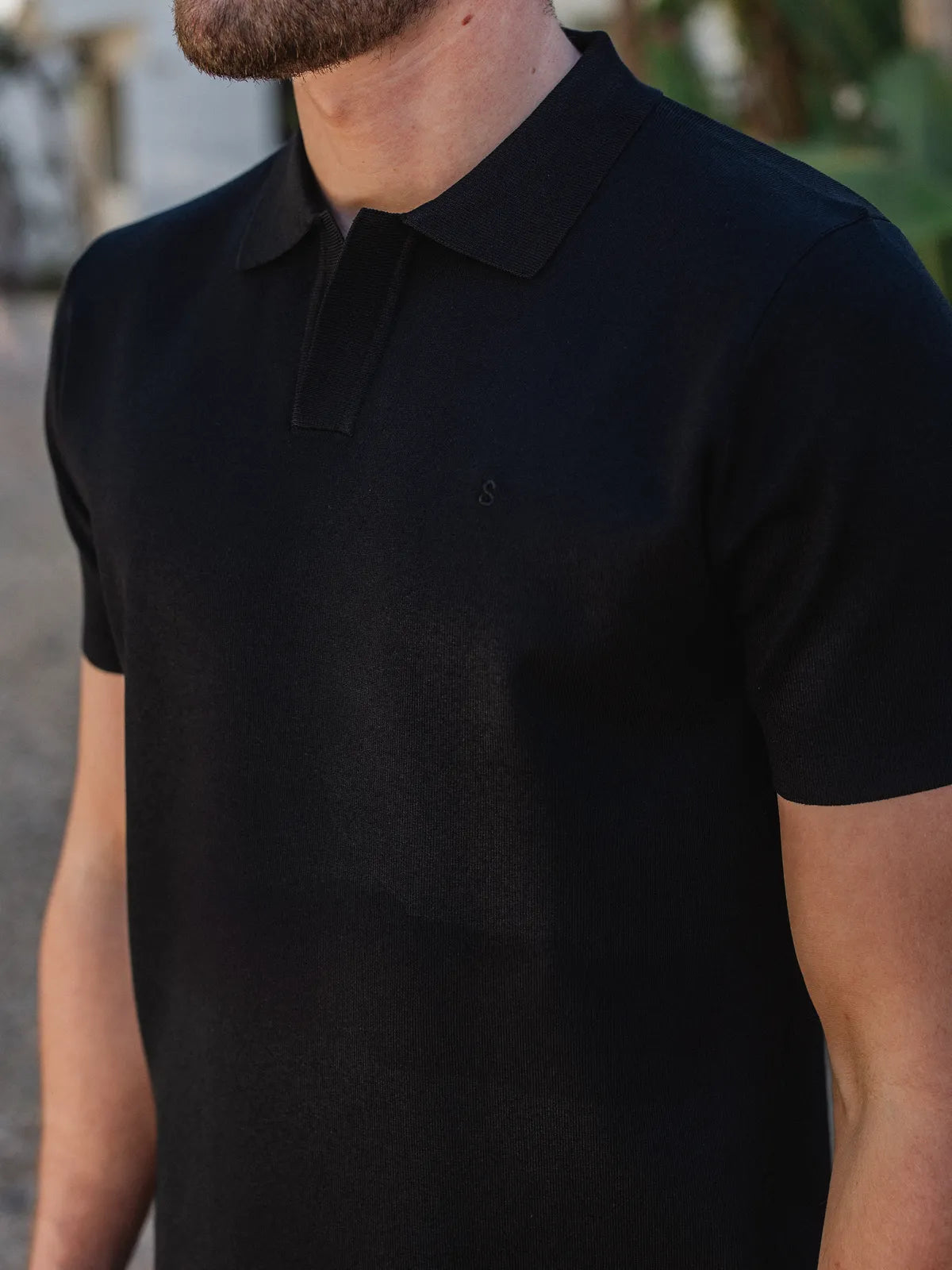 Black Knit V-polo