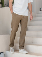 Neues gewaschenes Jeanshemd