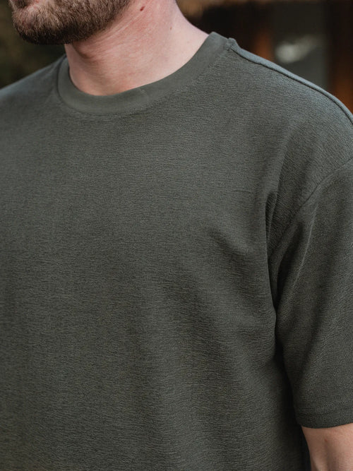Übergroßes T-Shirt mit Armeestruktur
