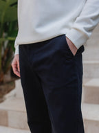 Marineblaue Baumwollhose