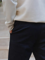 Marineblaue Baumwollhose