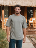 Oversized-T-Shirt mit olivgrünen Ärmeln