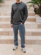 Grünes Strick-Langarm-V-Polo