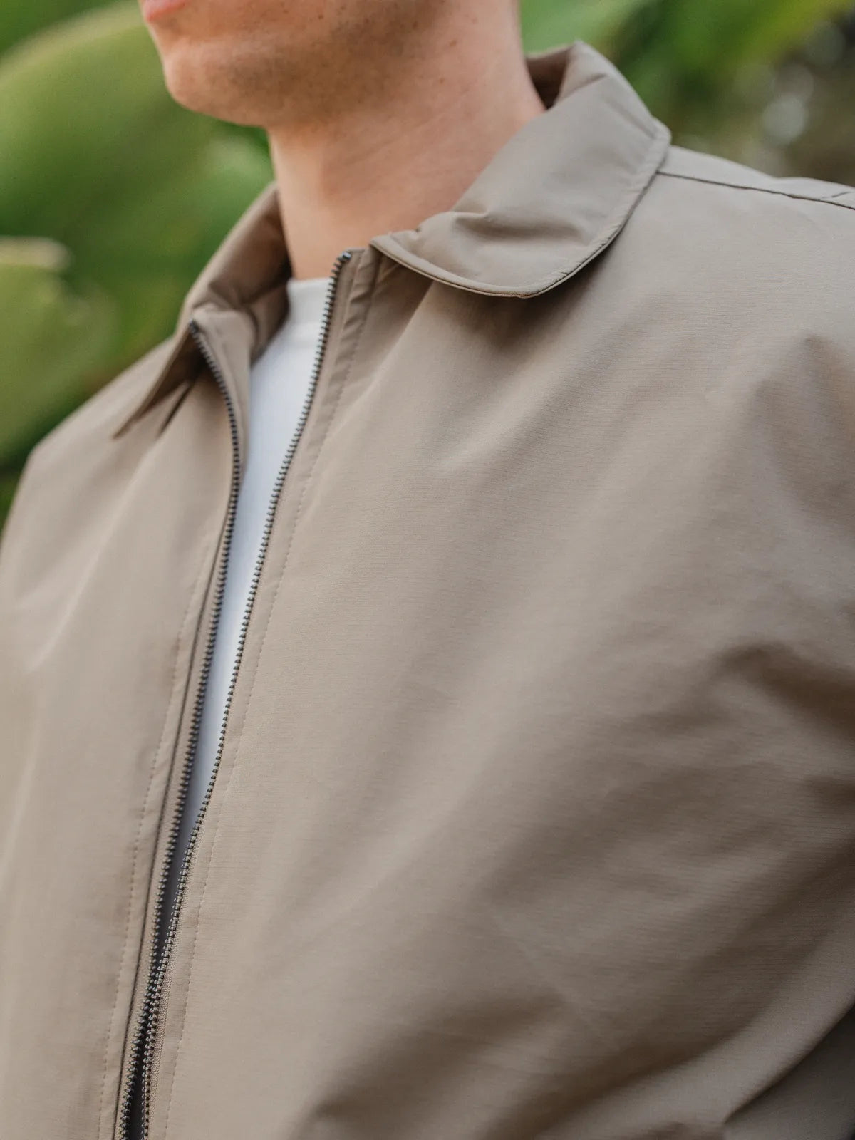 Olivgrüne, wattierte Coach-Jacke mit Reißverschluss