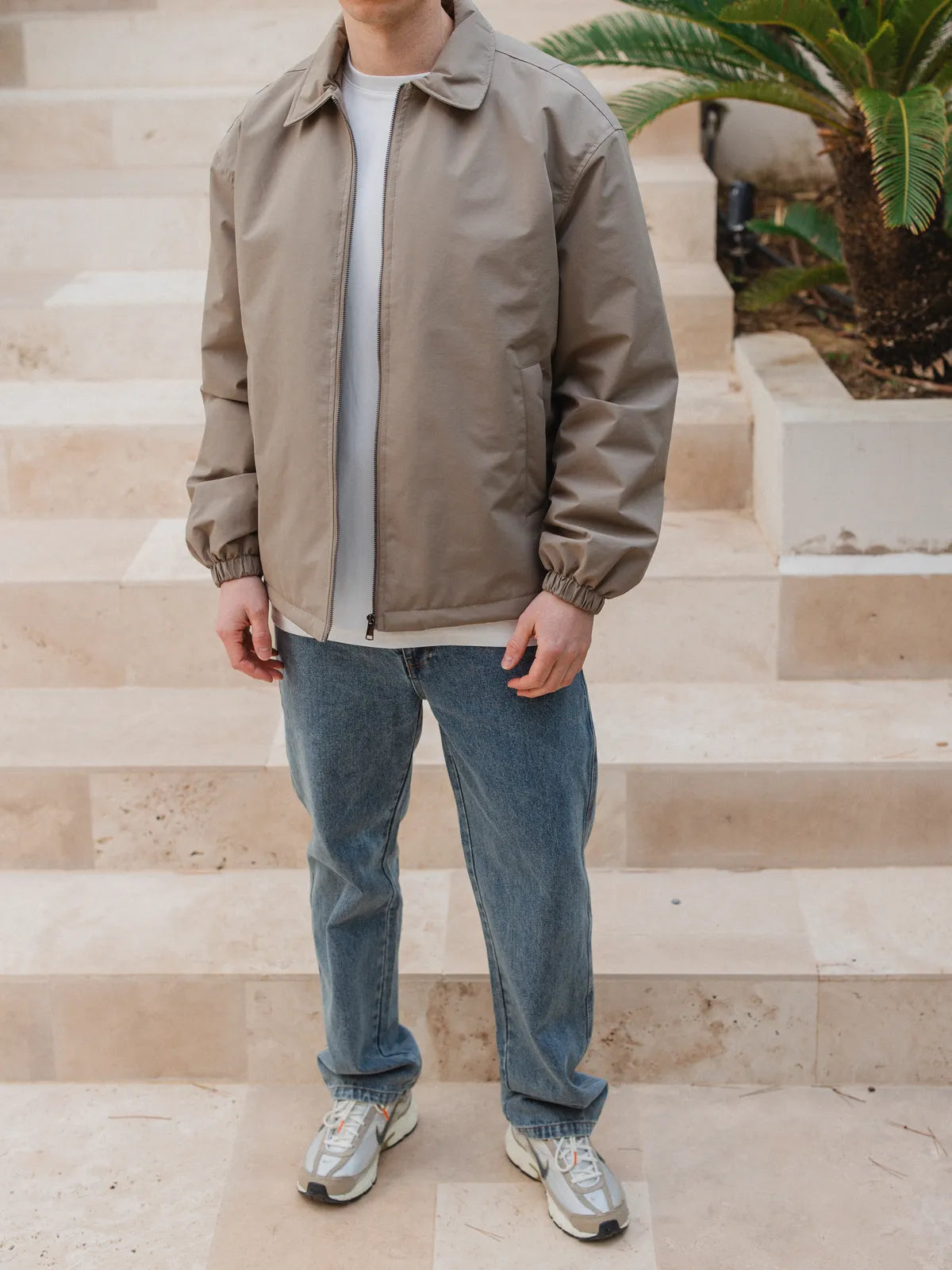 Olivgrüne, wattierte Coach-Jacke mit Reißverschluss