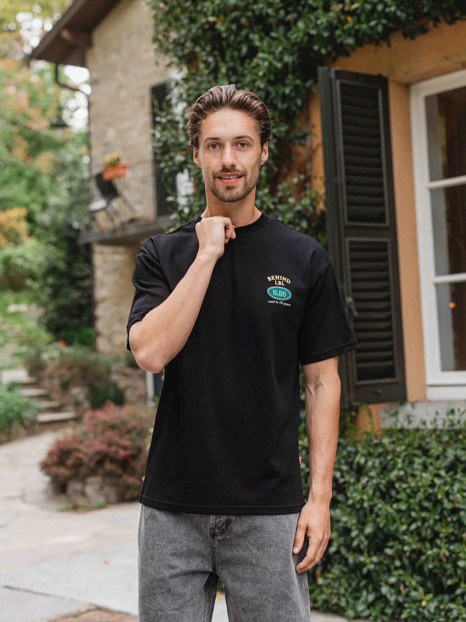 Black Label Oversized T-shirt