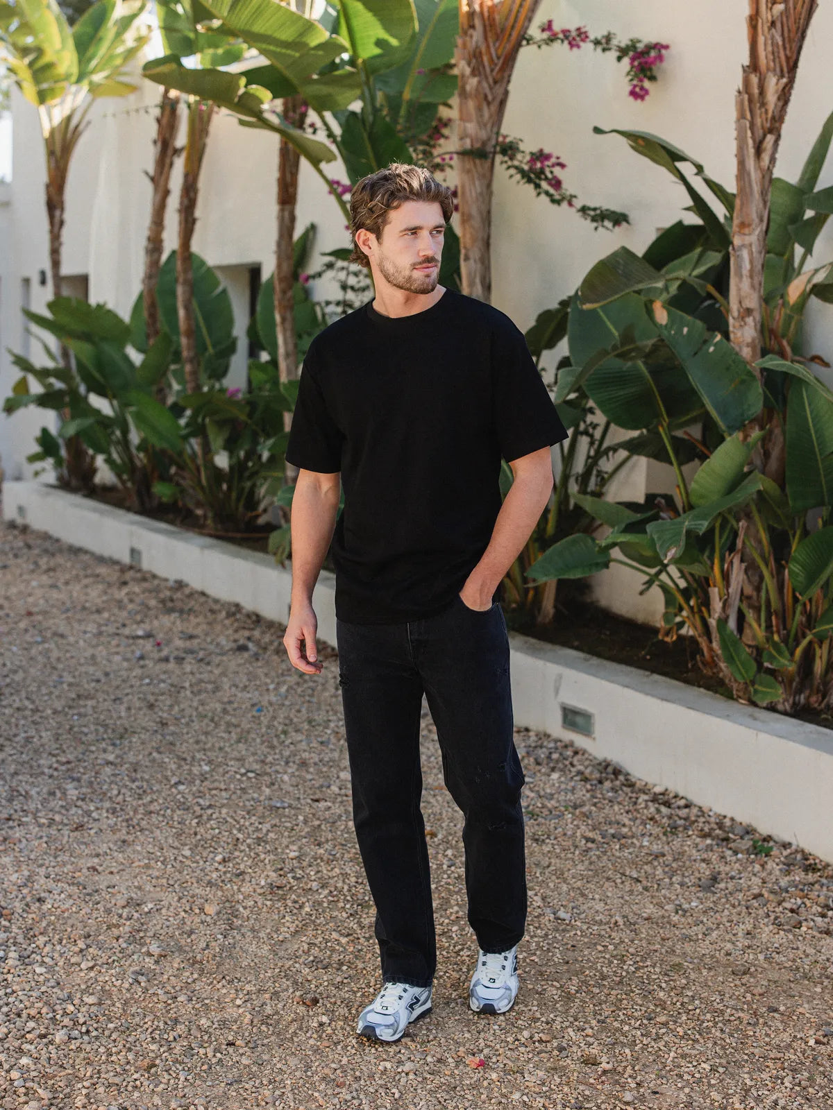 Schwarzes Oversize-T-Shirt
