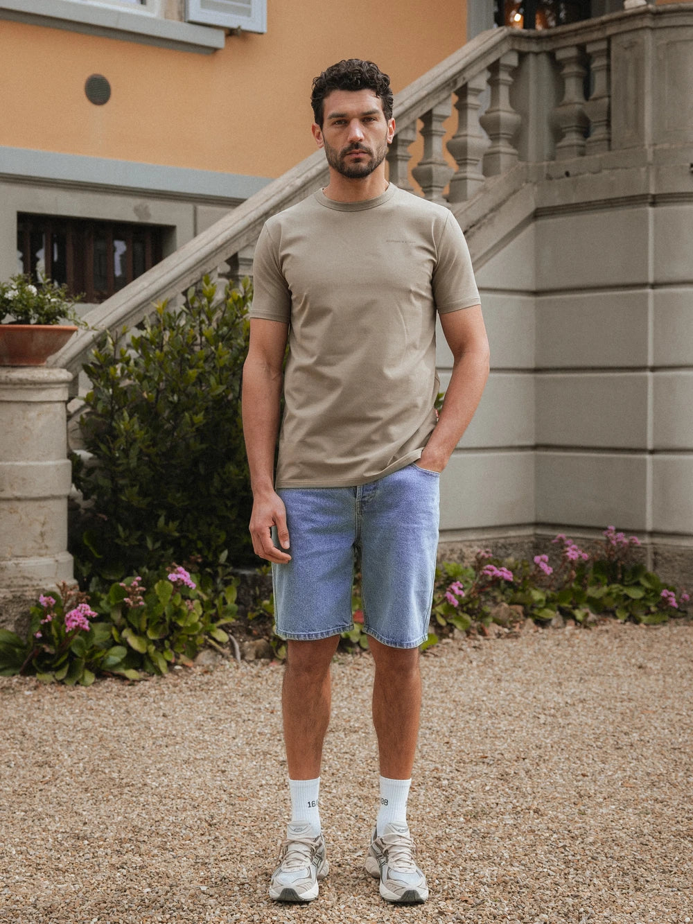 Army Sixteen Slimfit T-Shirt