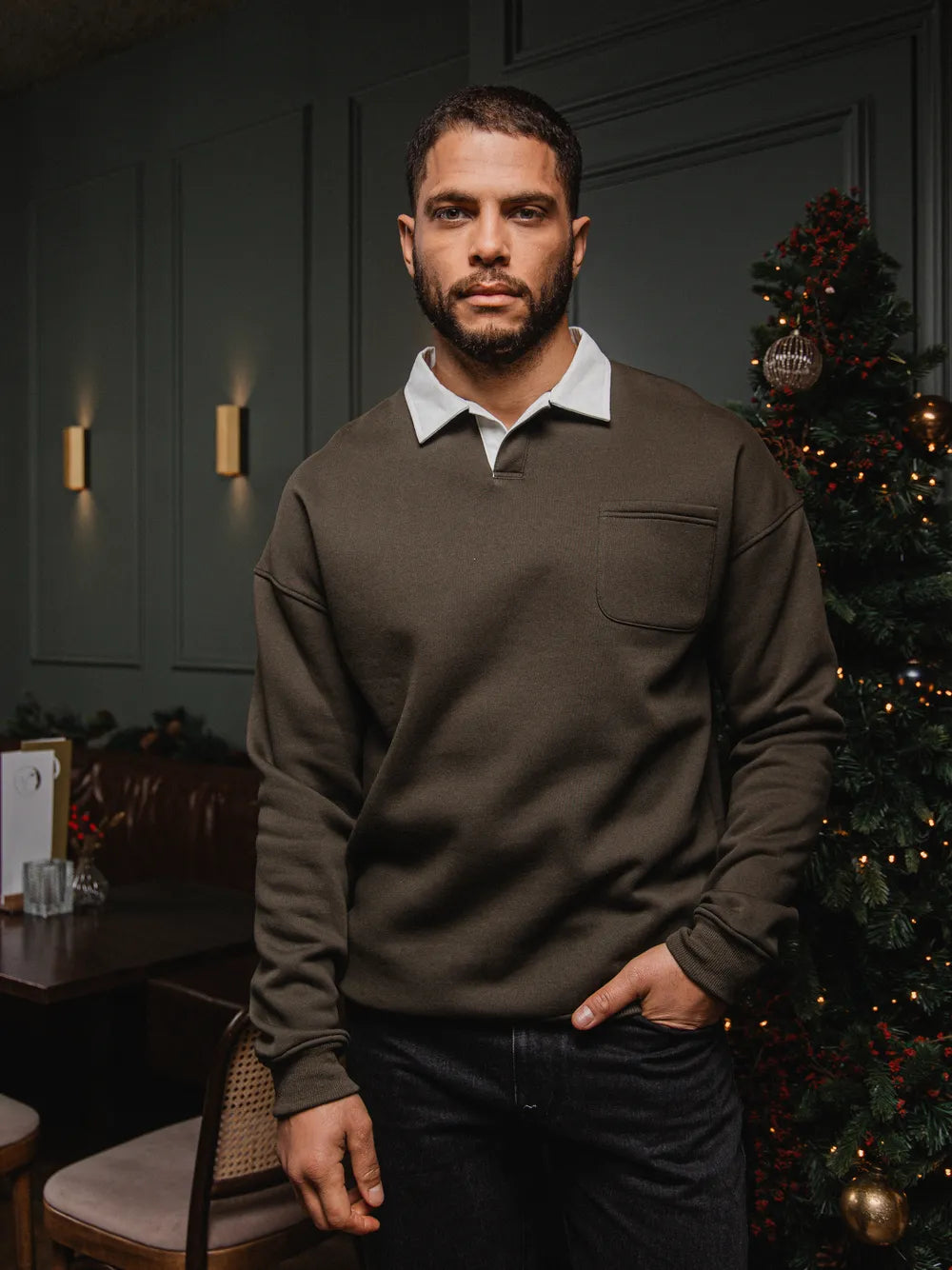 Polo-Pullover mit Army-Kragen im Oversize-Stil