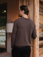 Brauner Melange-Wollpullover mit V-Ausschnitt