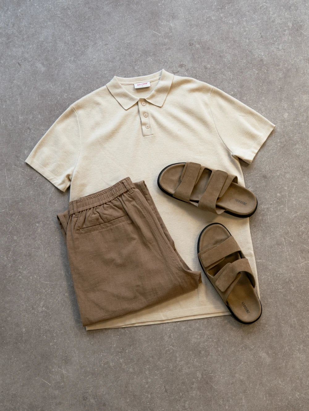 Beiges Leinen-Outfit