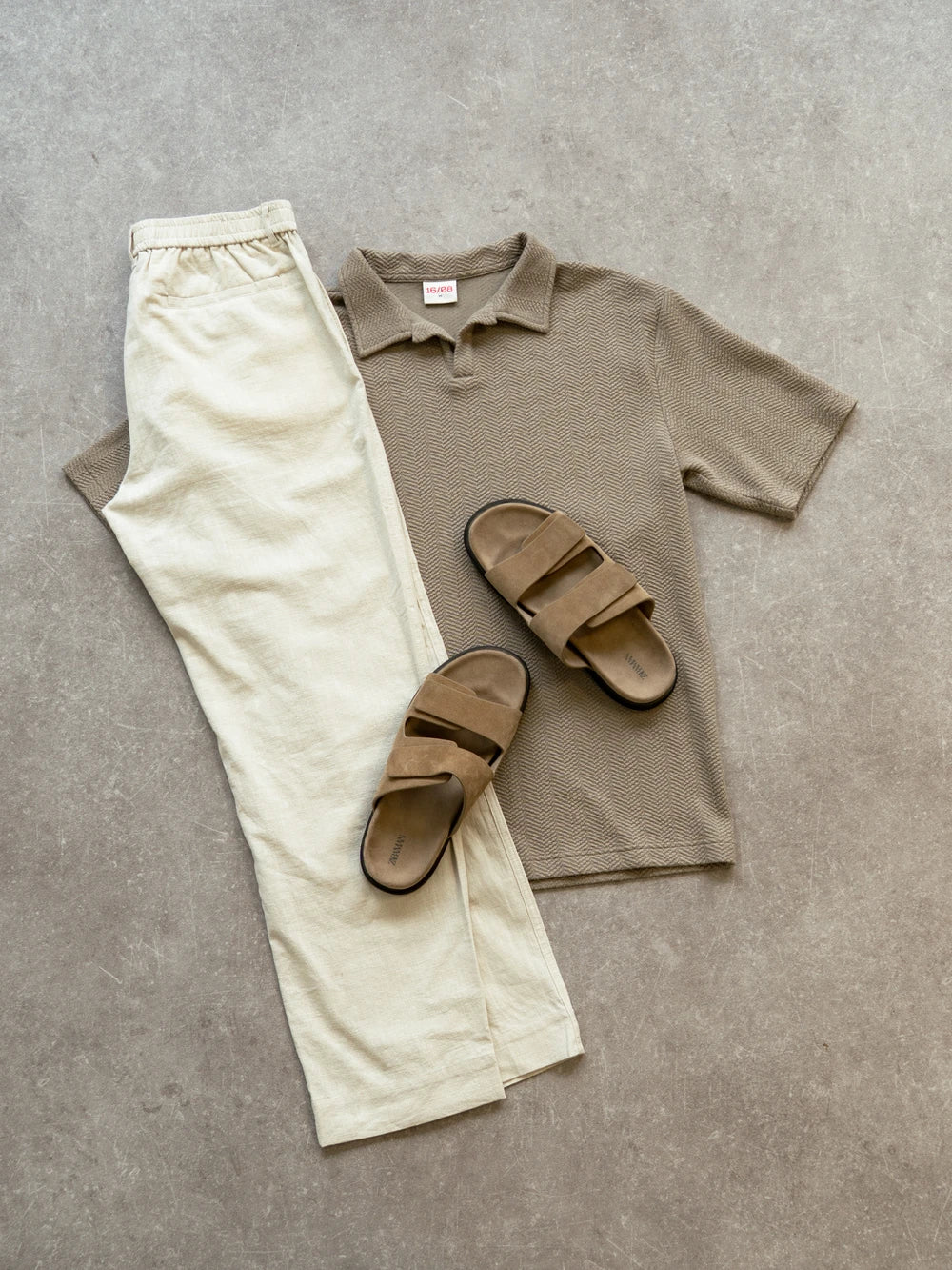 Leinen-Outfit in Olivgrün