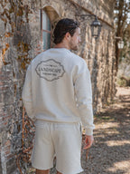 Hellgrauer Oversized-Pullover mit Landschaftsmotiv
