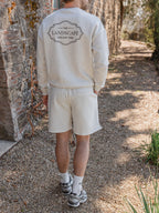Hellgrauer Oversized-Pullover mit Landschaftsmotiv