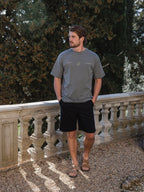 Graues olivgrünes Oversize-T-Shirt