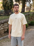 Buttergelbes, lässig geschnittenes T-Shirt