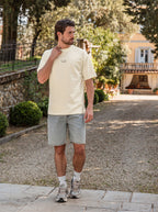 Buttergelbes, lässig geschnittenes T-Shirt