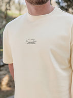 Buttergelbes, lässig geschnittenes T-Shirt