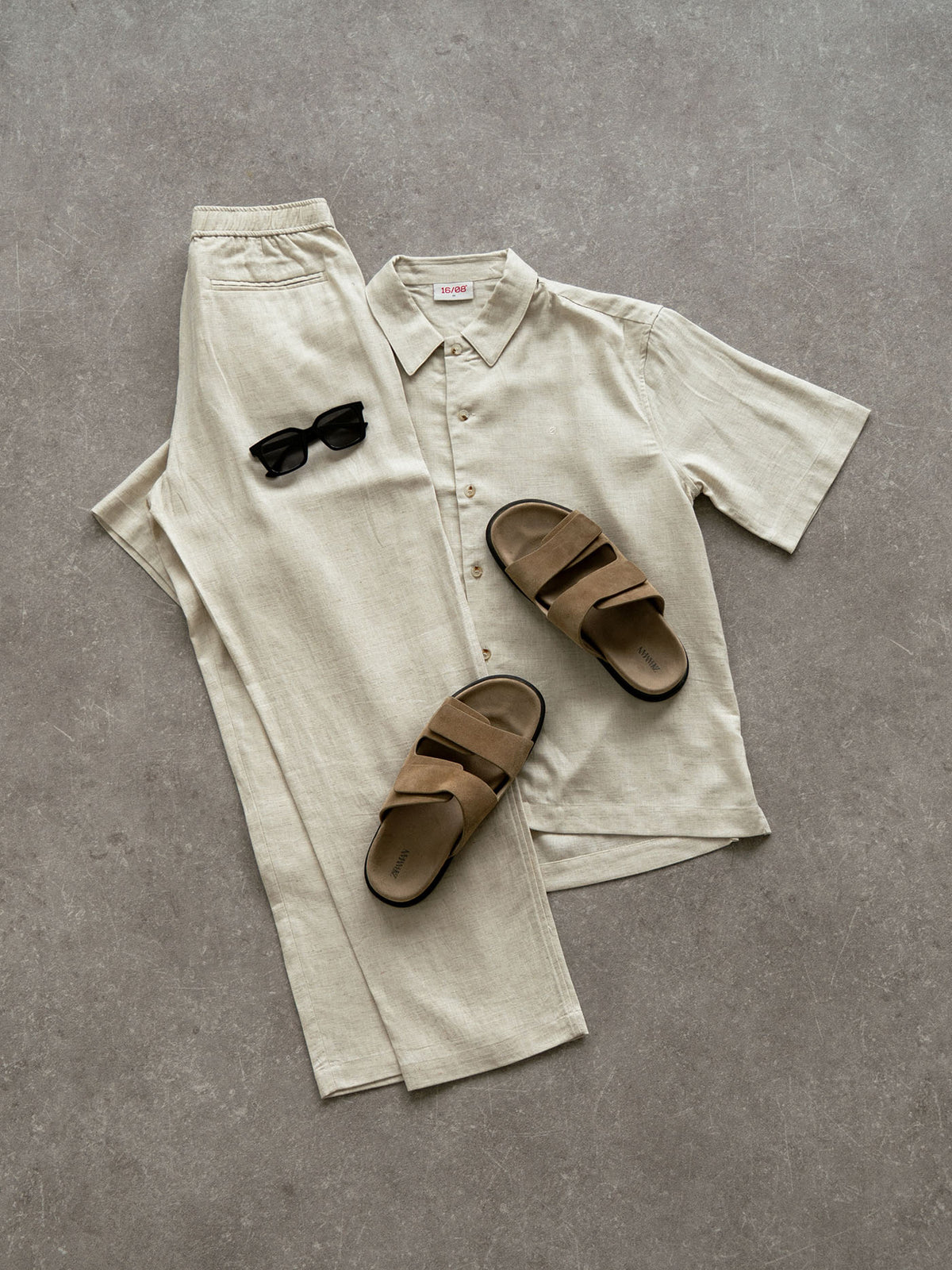 Beiges Leinen-Outfit