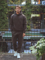 Dunkelbrauner Oversize-Kapuzenpullover