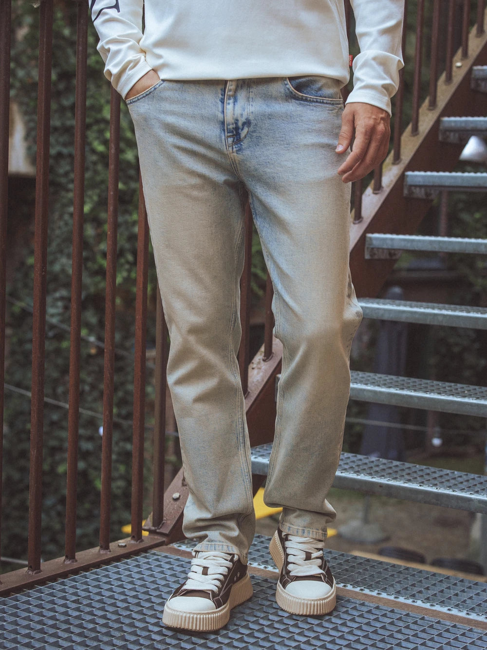 Light Washed Stretch Denim Jeans