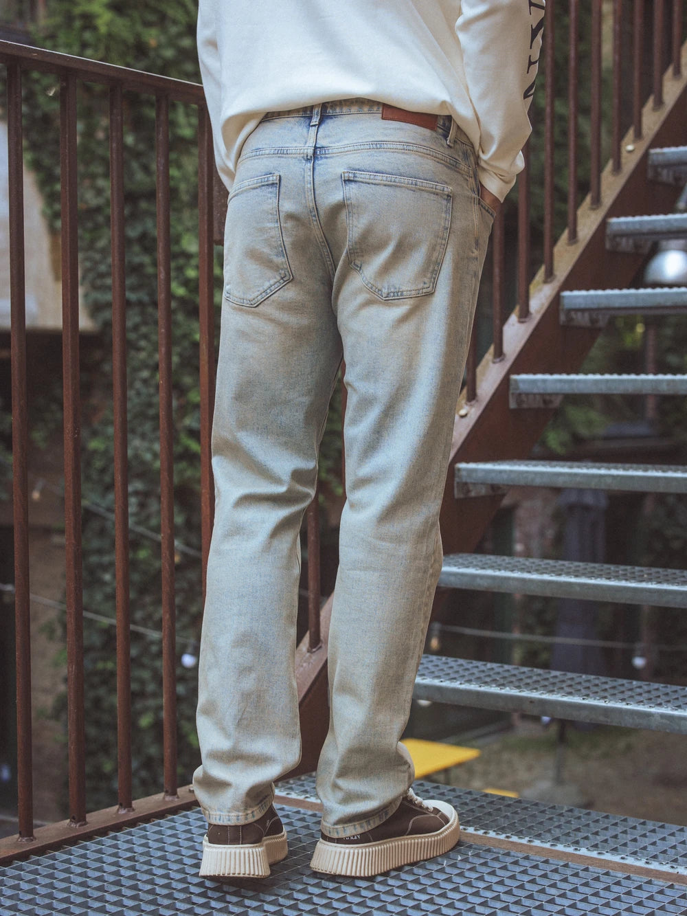 Light Washed Stretch Denim Jeans