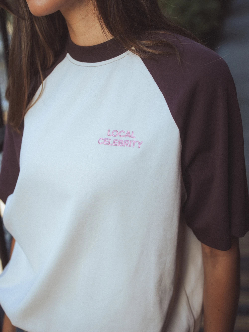 Braunes Raglan-T-Shirt