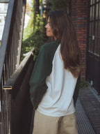 Grünes Langarmshirt mit Raglanärmeln