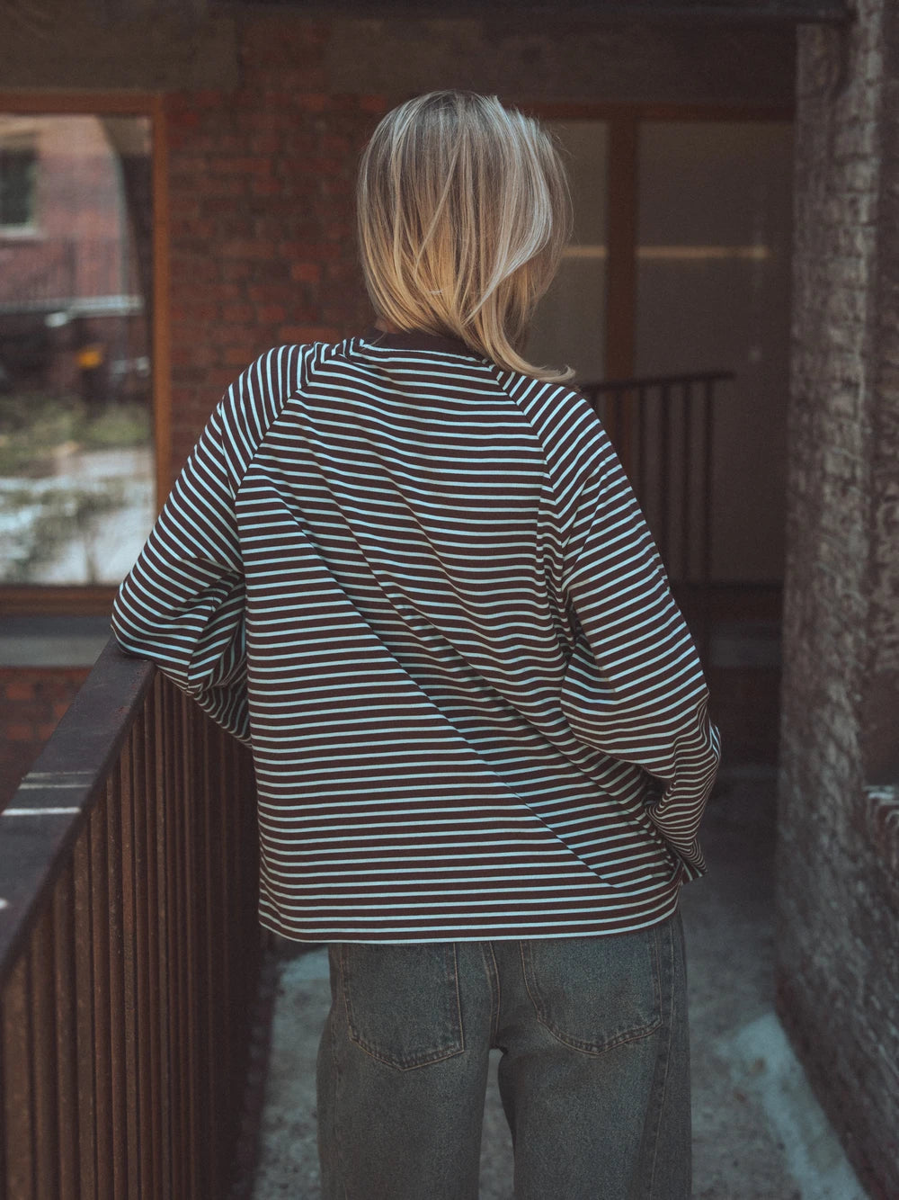Braun gestreiftes Langarmshirt