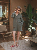 Grüne Häkel-Shorts